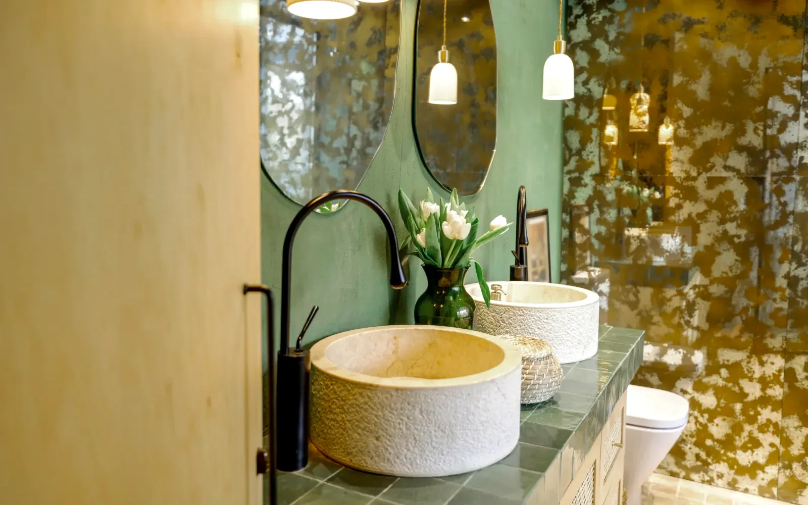 Reforma de baño moderno en Torredembarra