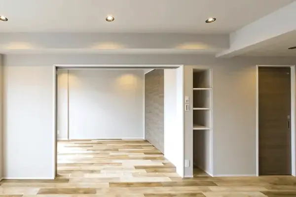 Local comercial reformado con diseño funcional en Torredembarra
